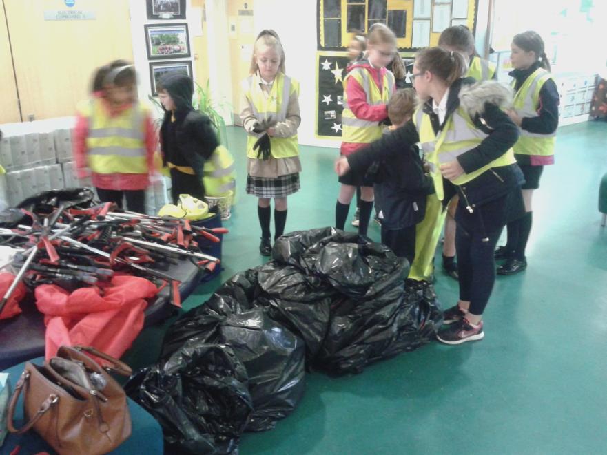 5. Community Spring Clean 2017.jpg